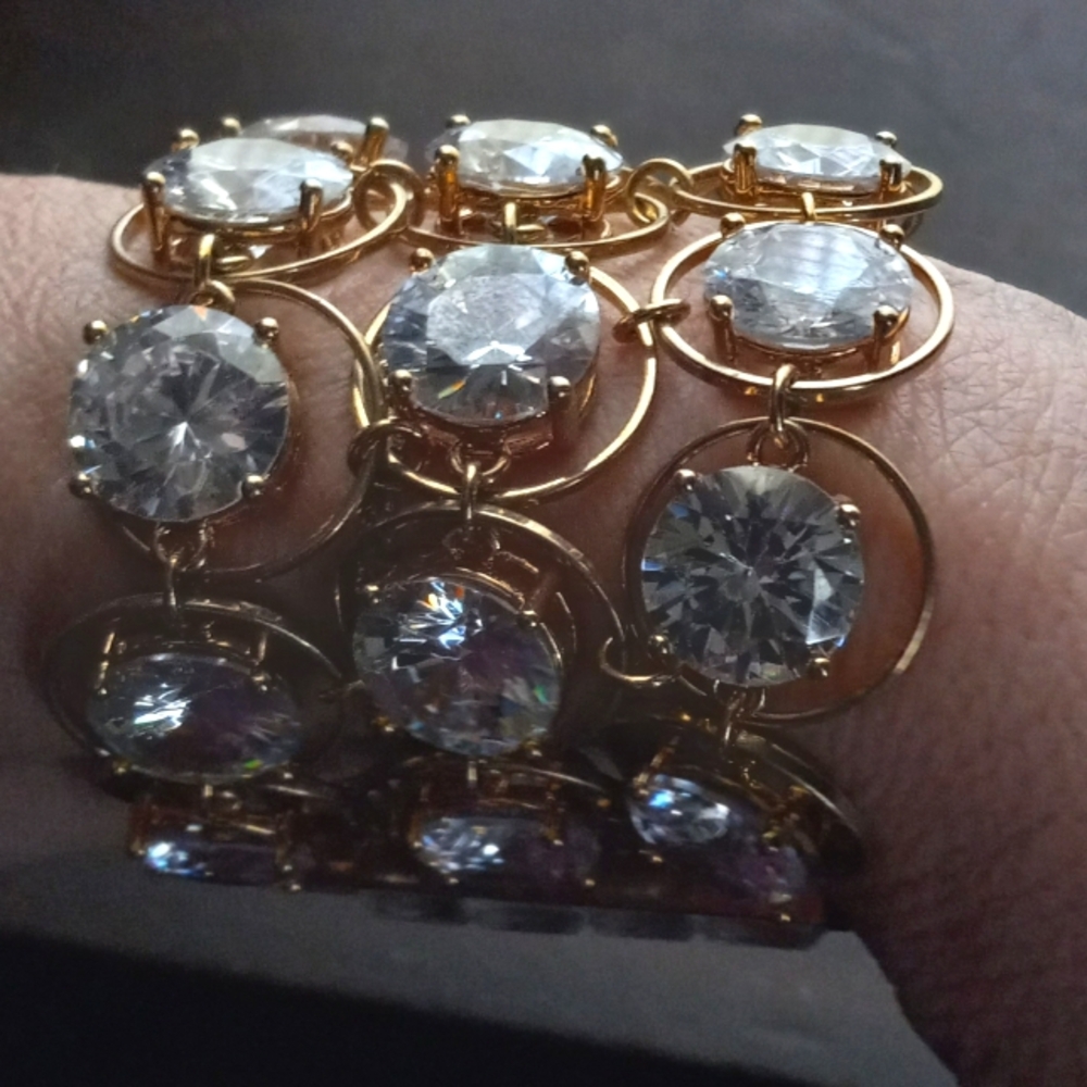NEIMAN MARCUS 3" W Evening Bracelet